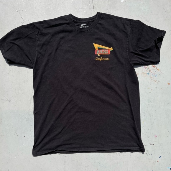 Men's In-N-Out T-Shirt Black Spell-Out Logo L Crew Food Double Double Burgers - Picture 4 of 10
